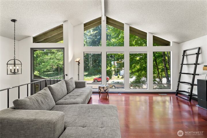 Property Photo:  13106 NE 110th Place  WA 98033 