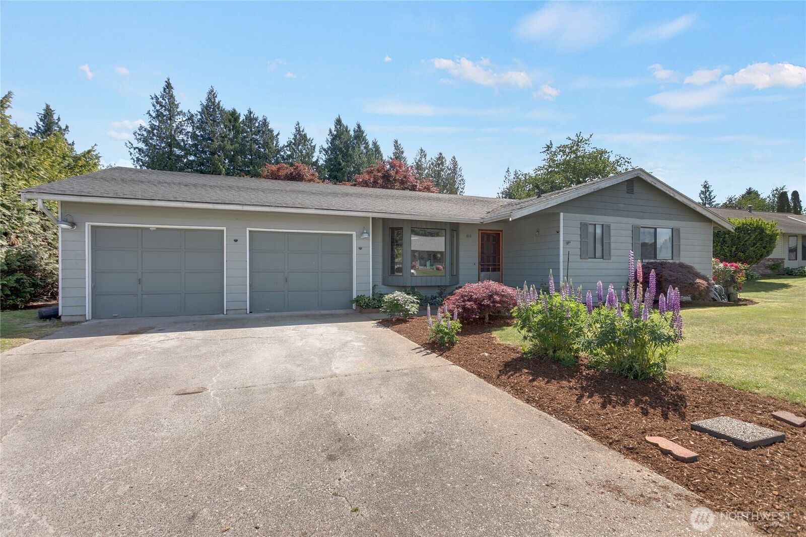 Property Photo:  816  Vine Circle  WA 98264 