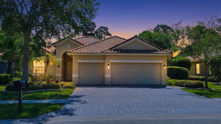 Property Photo: 7677 Fieldstone Ranch Square FL 32967