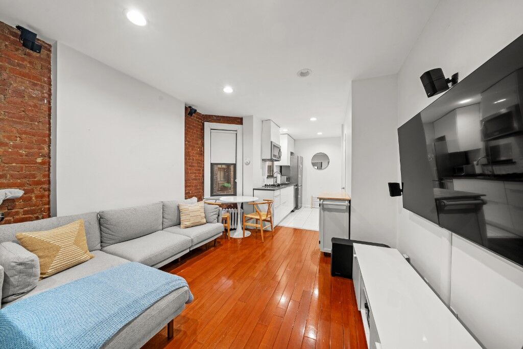 Property Photo:  175 Bleecker Street 11  NY 10012 