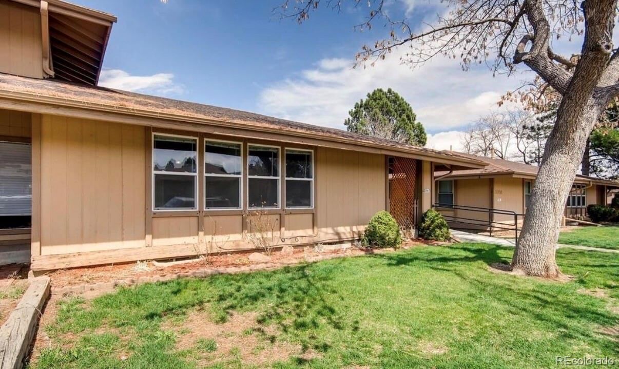 Property Photo: 3794 S Fairplay Way CO 80014