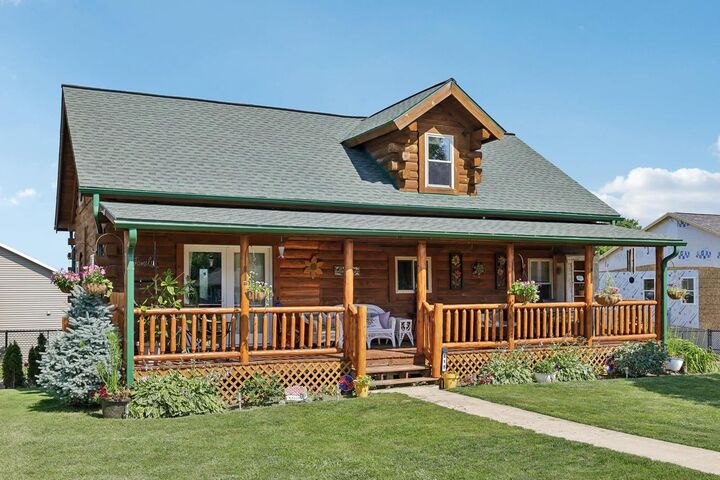 Property Photo:  615 Lakeview Avenue  WI 53561 