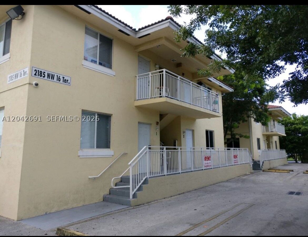 Property Photo: 2185 NW 16th Ter 10 FL 33125