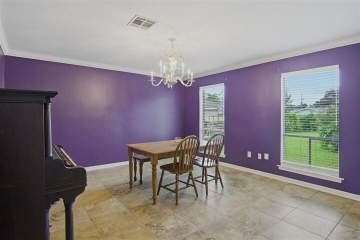 Property Photo:  950 Terry Lane  LA 70605 