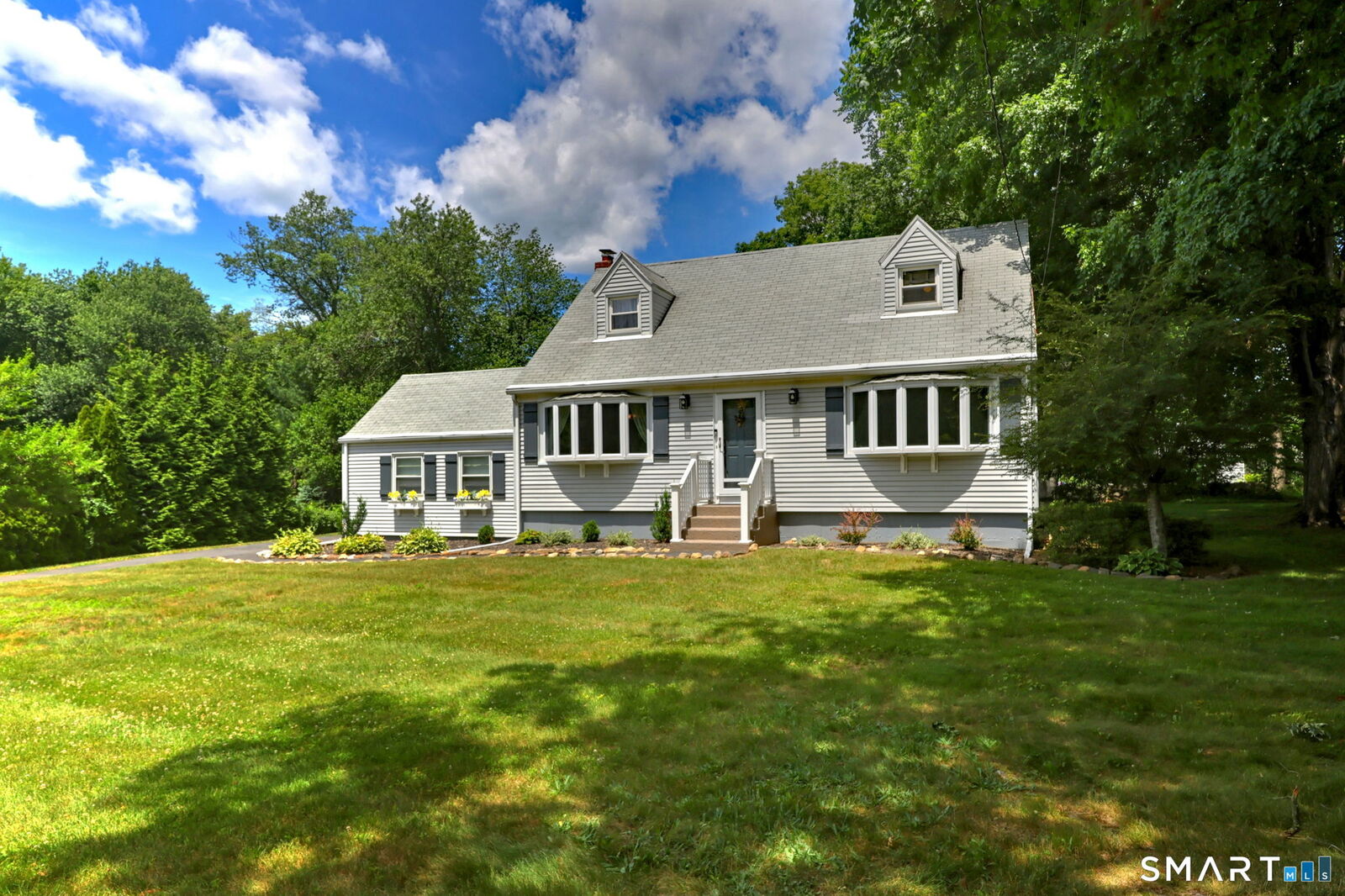 Property Photo:  48 Linley Road  CT 06611 