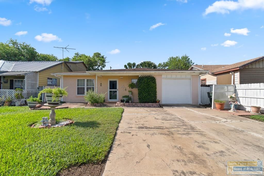 Property Photo:  319 W Taft Ave  TX 78550 