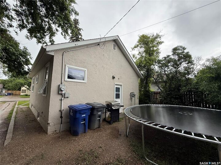 Property Photo: 110 7th Avenue W SK S0L 1S0