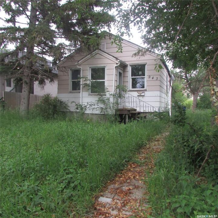 Photo de la propriété:  943 Athol Street  SK S4T 3B8 