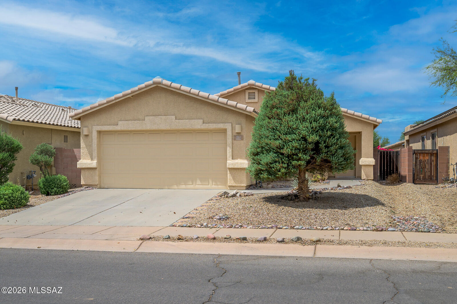 Property Photo:  891 E Stronghold Canyon Lane  AZ 85629 