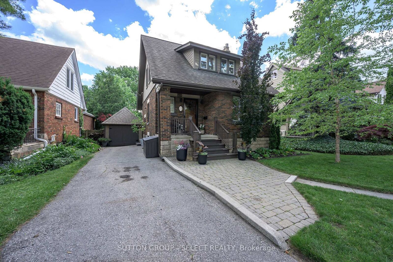 Property Photo:  21 Foxbar Road  ON N6C 2A6 
