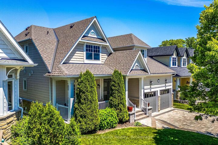 Property Photo: 14 Riverwalk Place ON L4R 0B4
