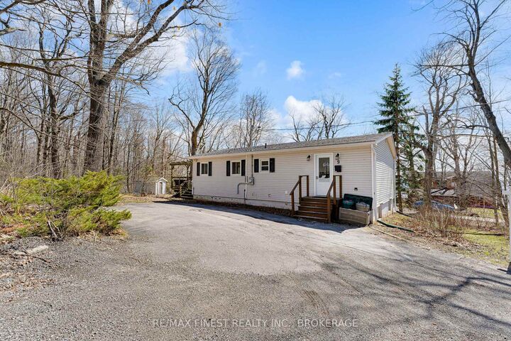 9 Mallard Lane — photo 1