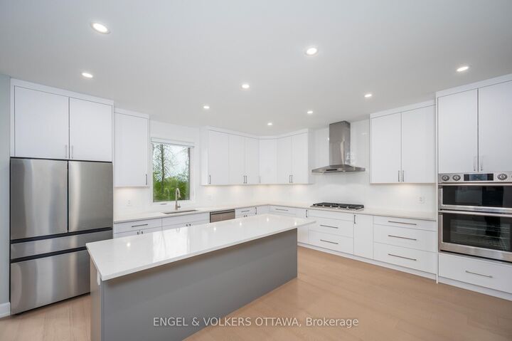 Property Photo: 424 Ginger Crescent ON K0A 2P0