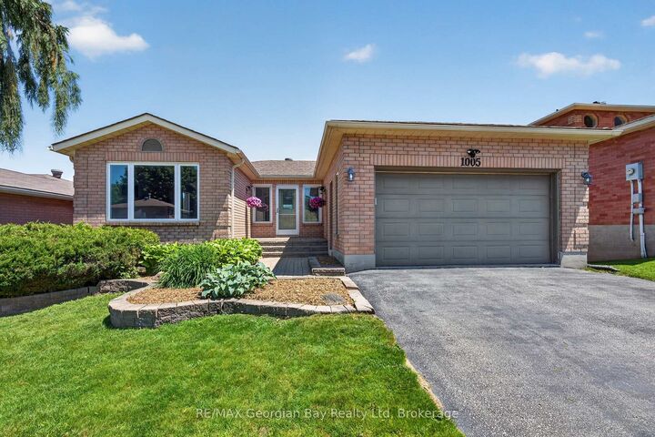 1005 Dina Crescent — photo 1