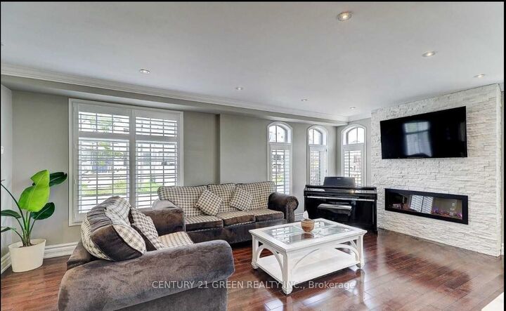 Property Photo: 25 Holroyd Street ON L1Z 1P6