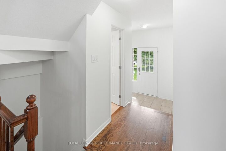Property Photo:  277 Rolling Meadow Crescent  ON K1W 0A8 