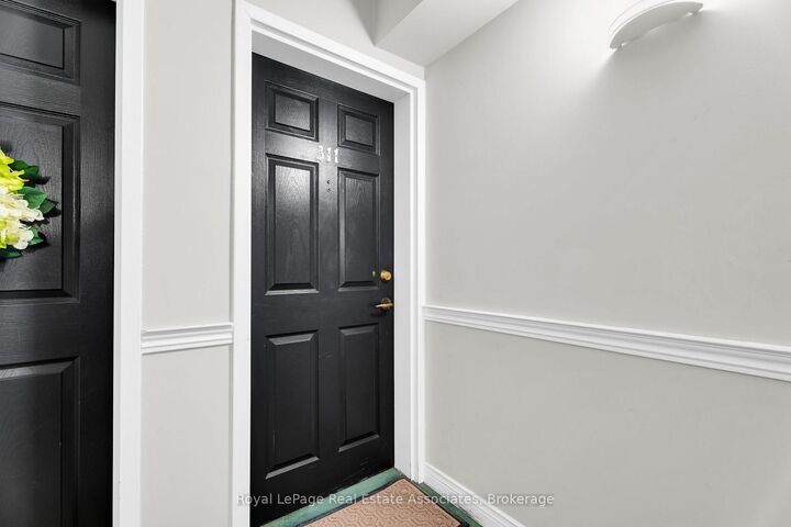 Property Photo:  4003 Kilmer Drive 311  ON L7M 4M1 