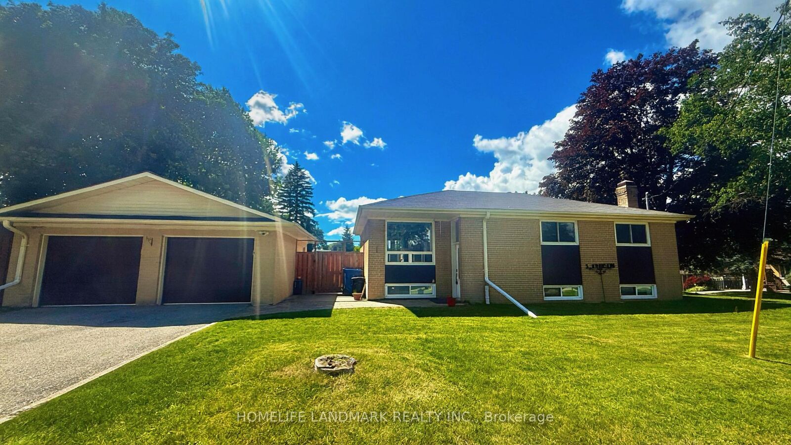 Property Photo: 5 Johnson Road ON L4G 2A1