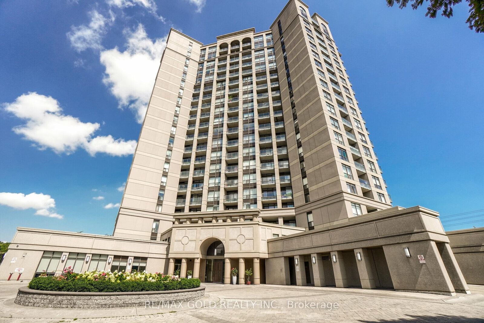 Property Photo: 220 Forum Drive 102 ON L4Z 4K1