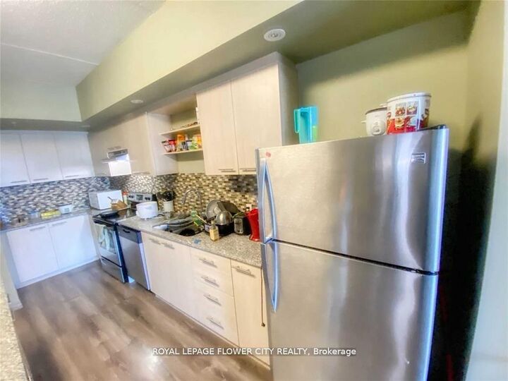 Property Photo:  8 Hickory Street 703  ON N2L 3H6 