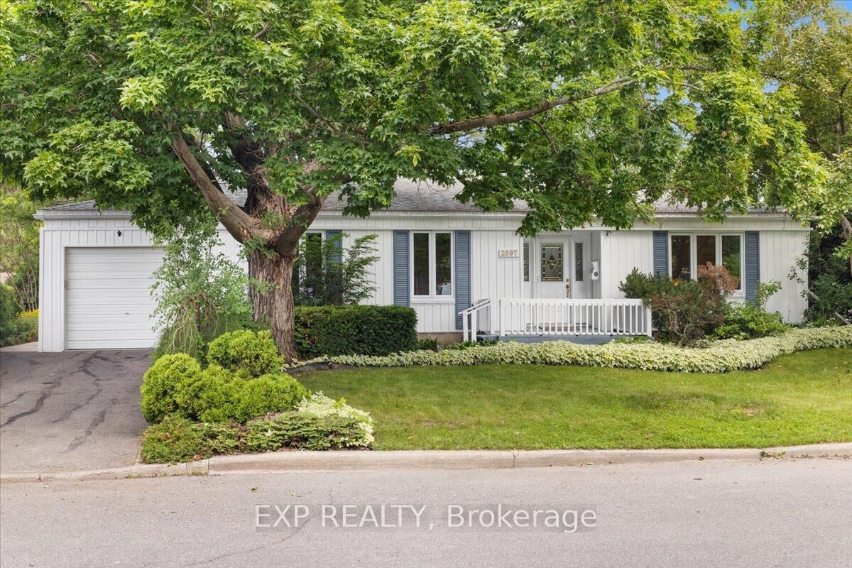 Property Photo:  2697 Ulster Crescent  ON K1V 8J5 