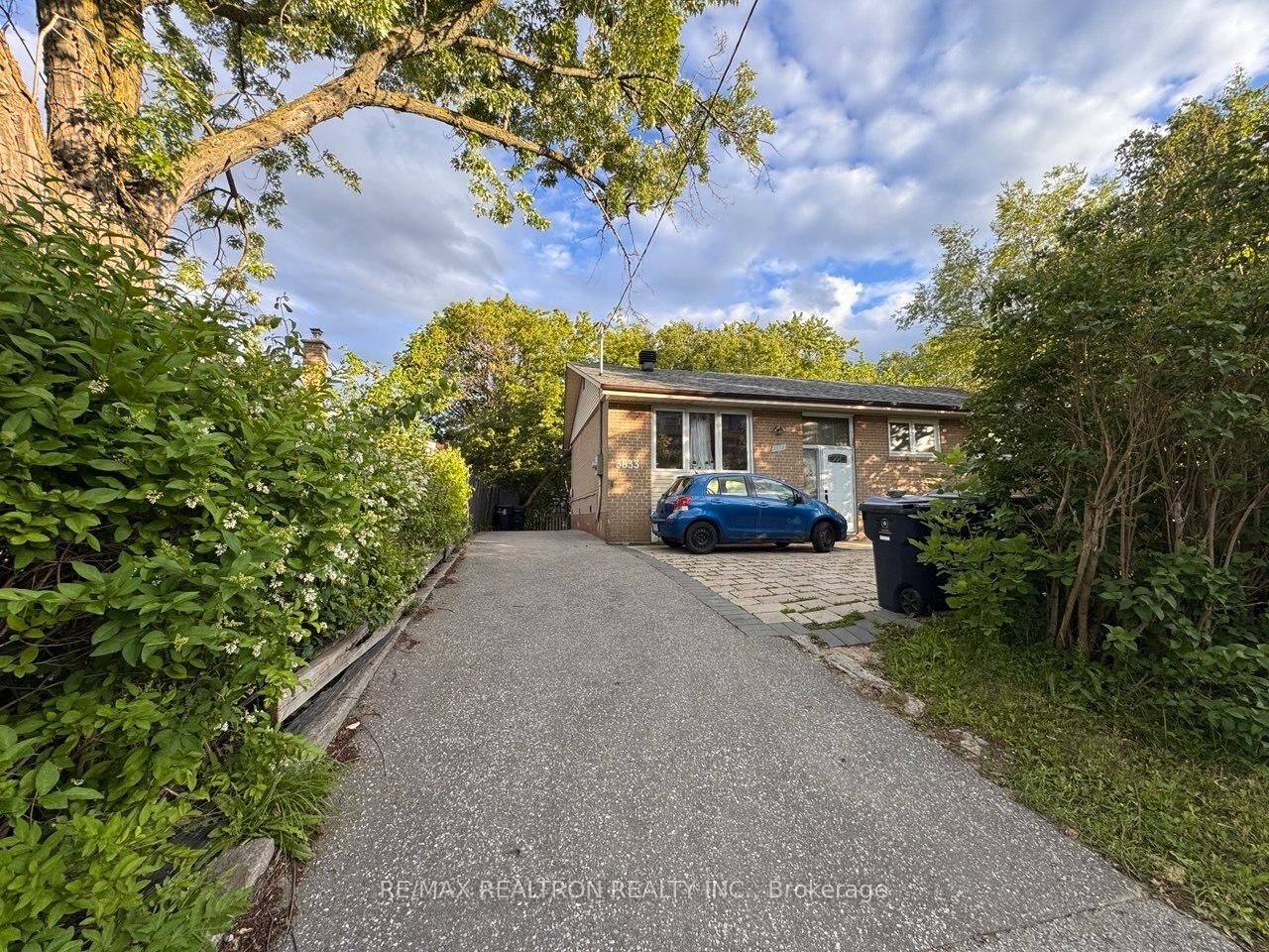 Property Photo: 3833 Finch Avenue E ON M1T 3E8