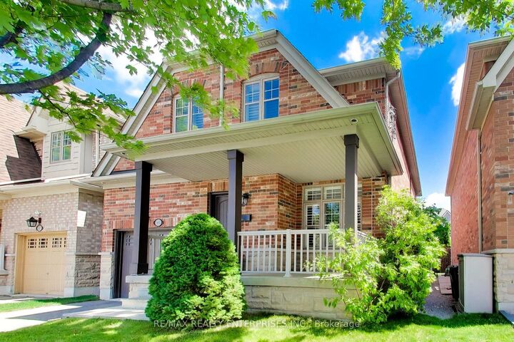 Property Photo: 1613 Northmount Avenue ON L5E 1Y9