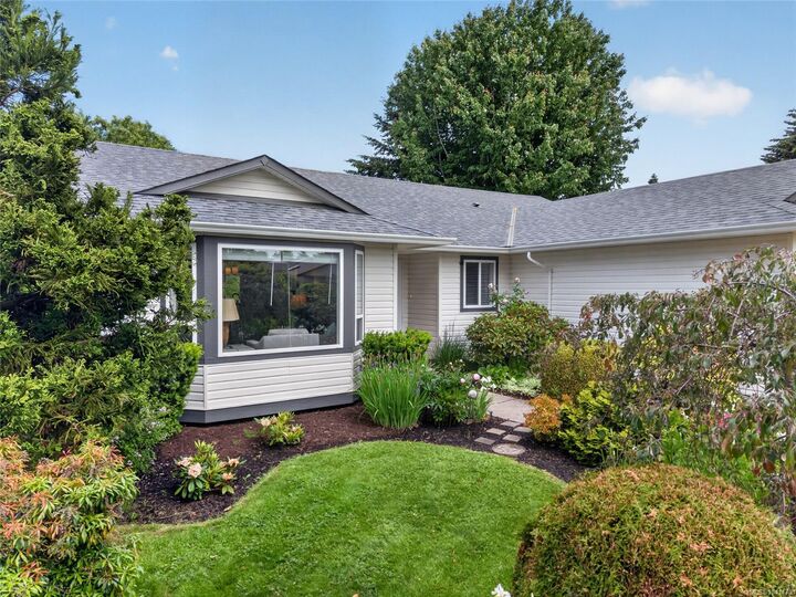 Property Photo: 2338 9th St E BC V9N 8Z2