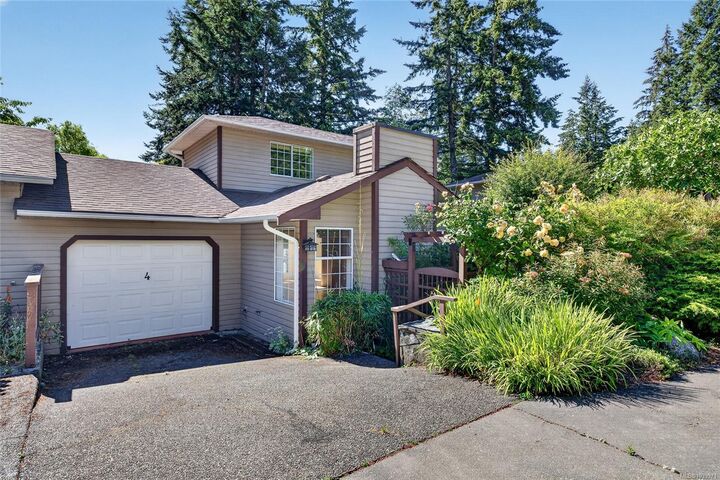 124 Valhalla Rd #4 — photo 1