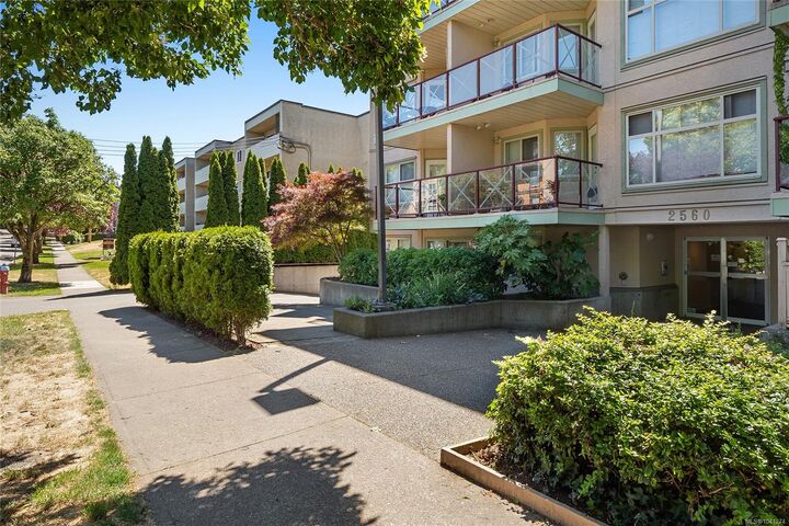 Property Photo:  2560 Wark St #104  BC V8T 4G8 