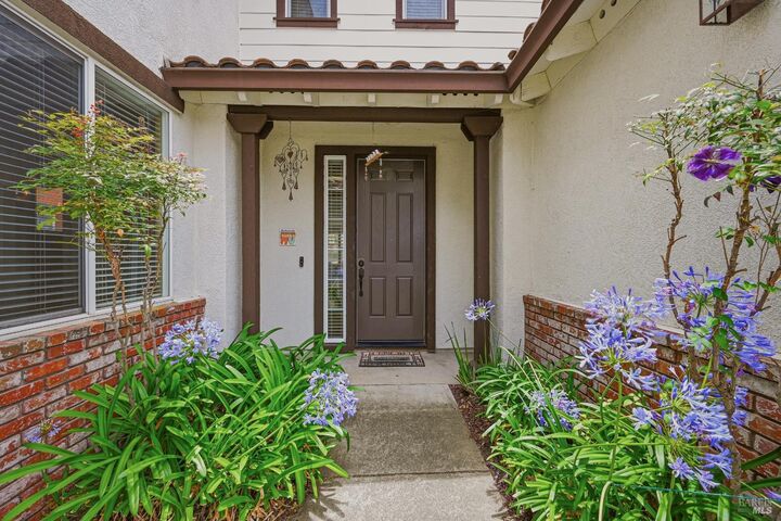 Property Photo:  421 Bettona Way  CA 94503 