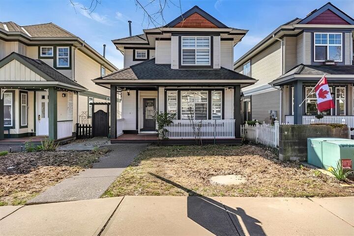 14852 58 Avenue — photo 1