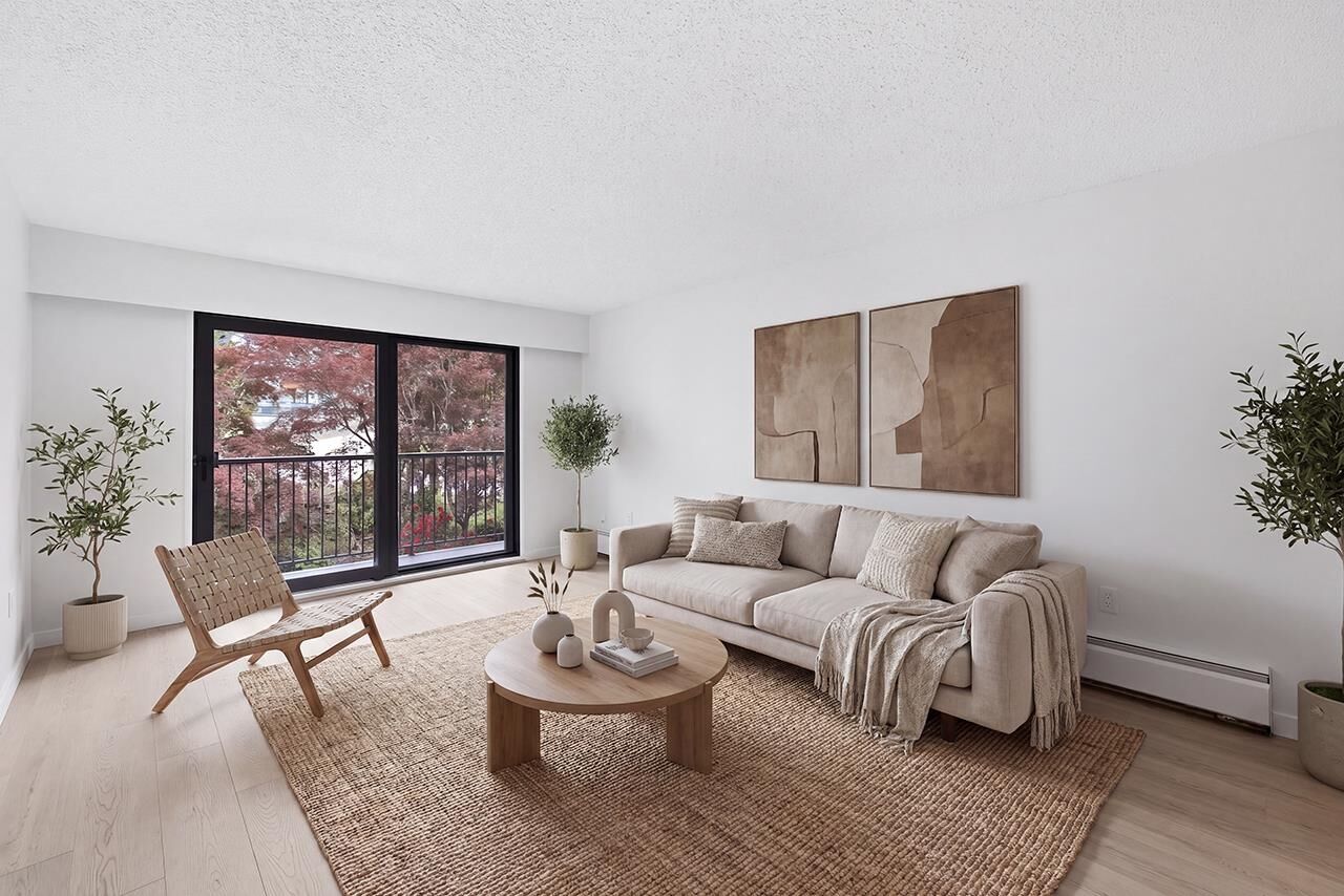 Photo de la propriété:  5450 Empire Drive 313  BC V5B 1N4 