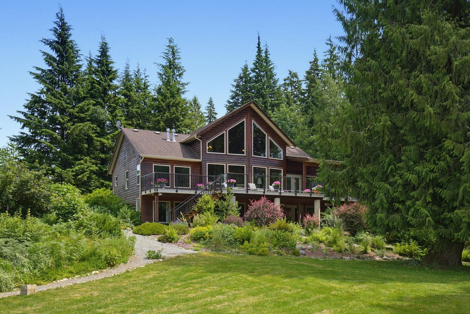 Property Photo: 34328 White Avenue BC V2V 0B4