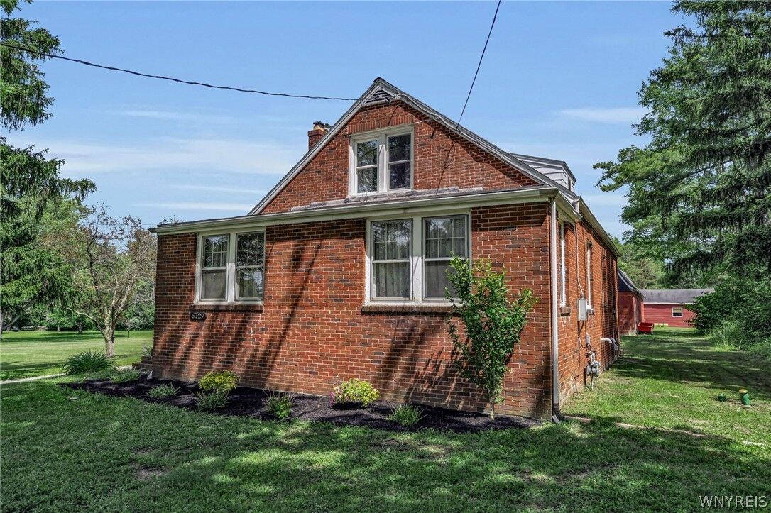 Property Photo: 6729 Black Road NY 14047