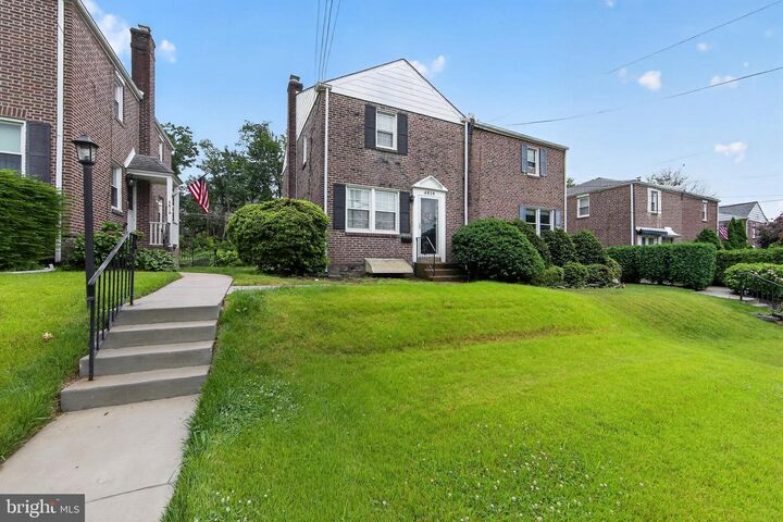 Property Photo:  4818 Woodland Avenue  PA 19026 
