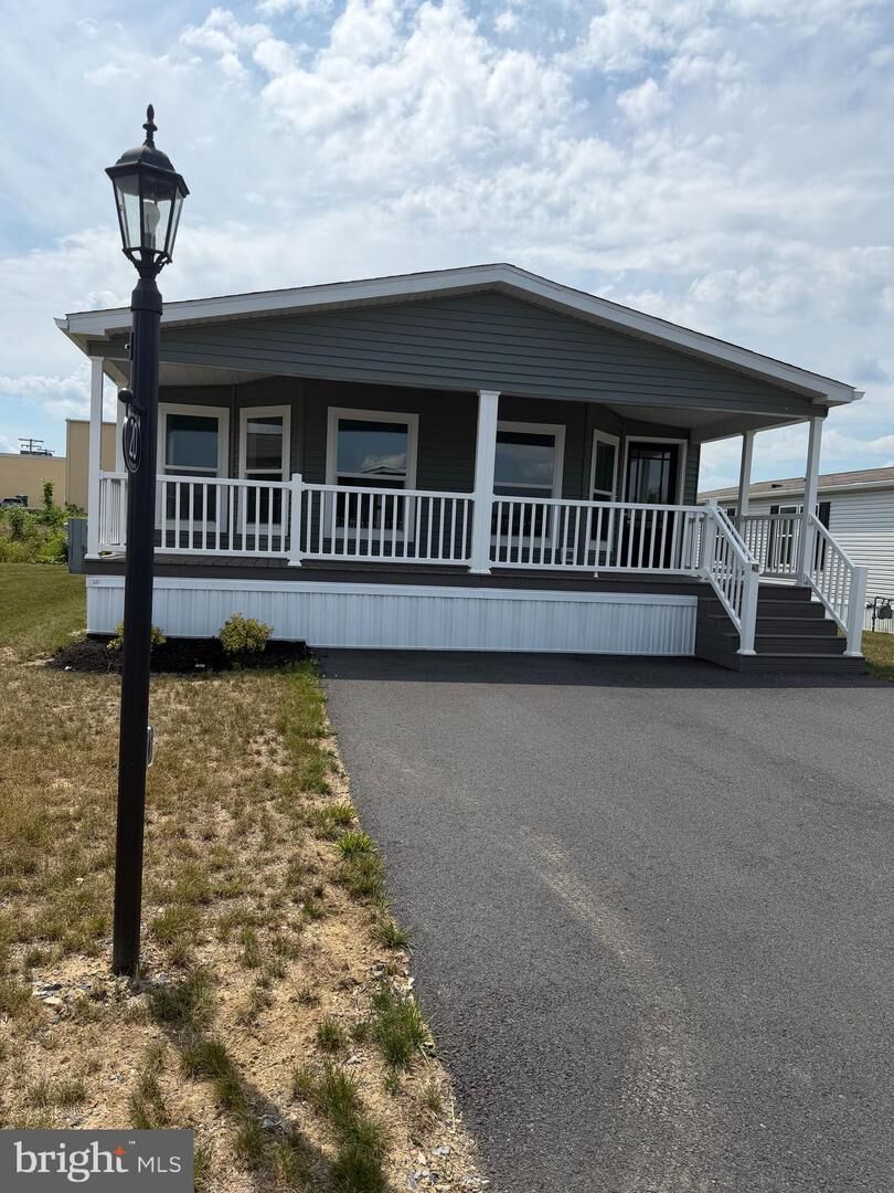 Property Photo:  20 Evergreen Aly  PA 17078 