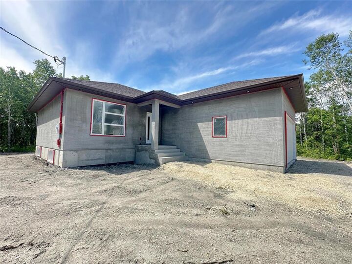 Property Photo:  10 Tamarack Lane  MB R0C 0P0 