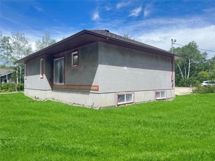 Property Photo: 10 Tamarack Lane MB R0C 0P0