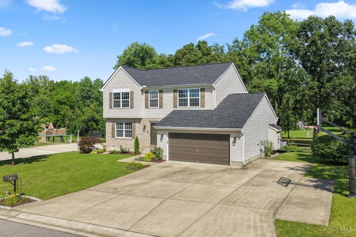 Property Photo:  8042 Laurelwood Drive  OH 45039 