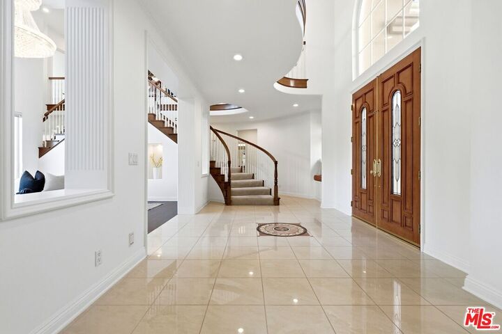 Property Photo: 20274 Via Medici CA 91326