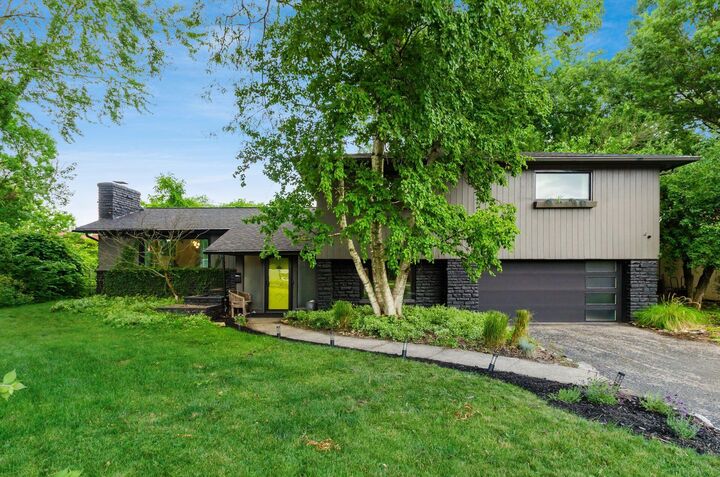 Property Photo:  1435 Cottingham W Court  OH 43209 