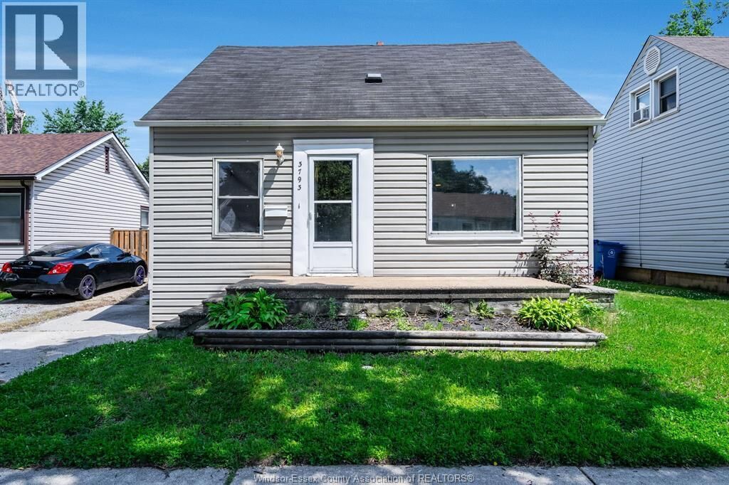 Property Photo:  3793 Vaughan  ON N9C 1Z6 