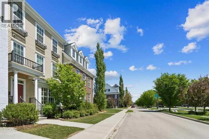 Property Photo:  38 Victoria Cross Boulevard Southwest  AB T3E 7V2 