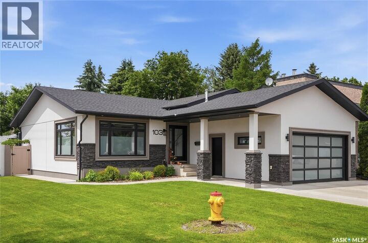 Property Photo:  103 Mallin Crescent  SK S7K 7W9 
