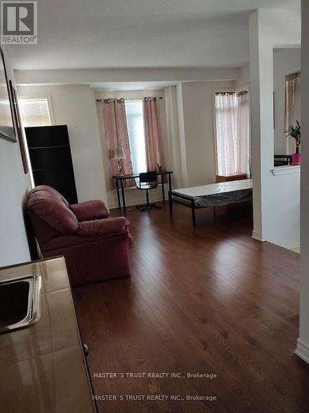 Property Photo:  25 Brock Avenue Main  ON L6C 0V4 