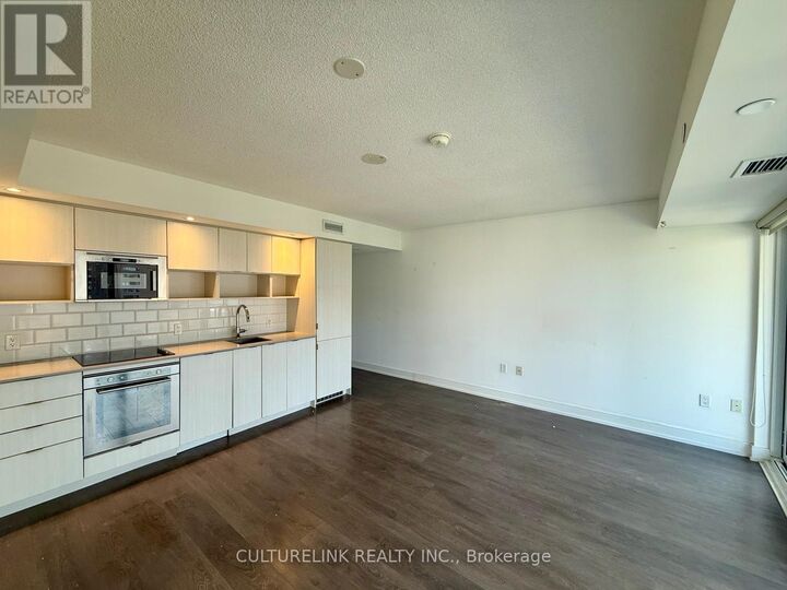 Property Photo:  89 McGill Street 902  ON M5B 0B1 
