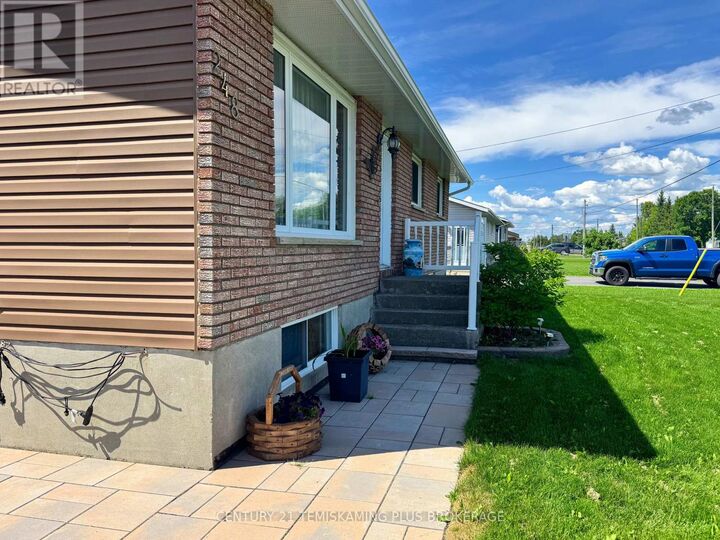 Property Photo:  248 Raymond Street  ON P0J 1P0 