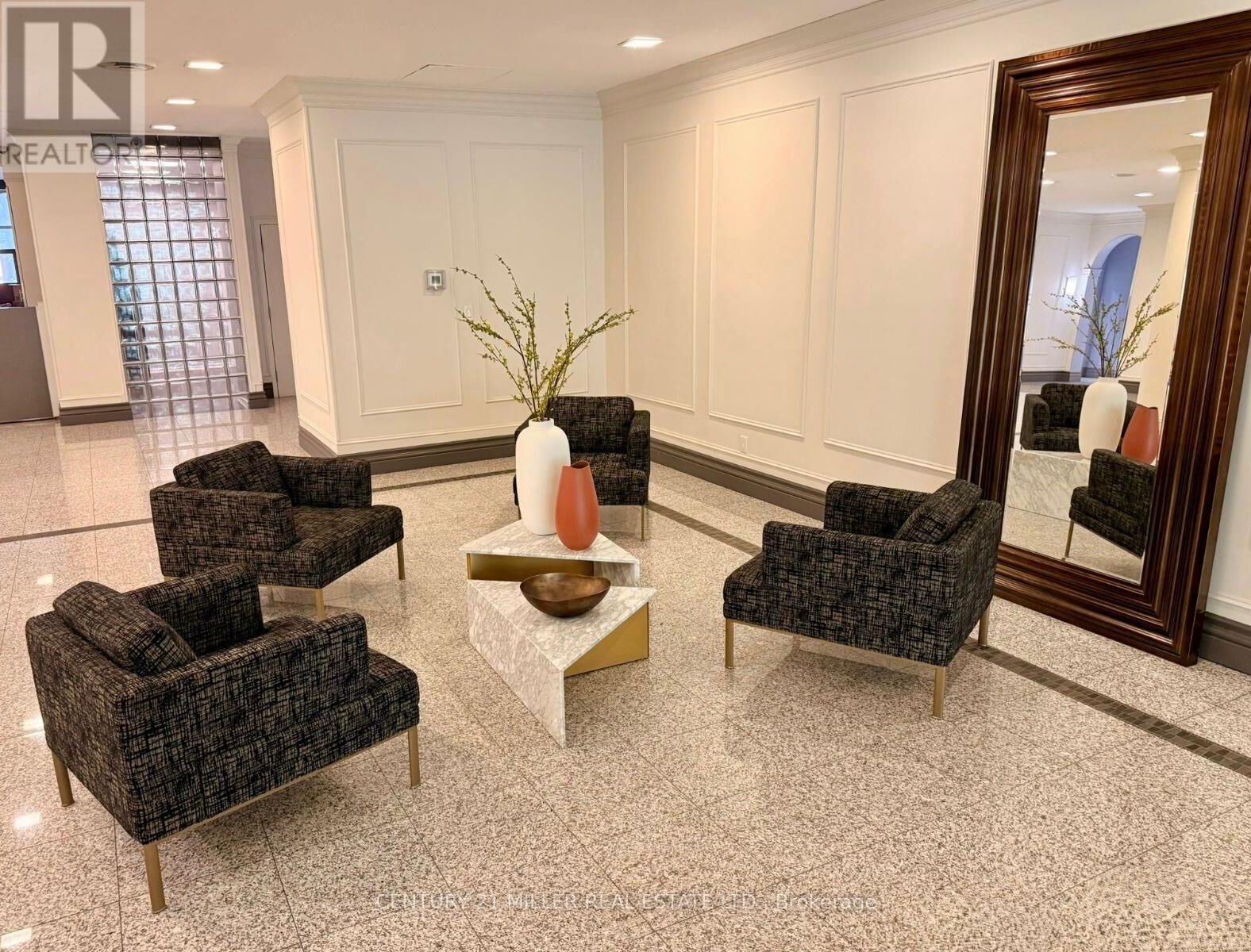 Property Photo:  7 Bishop Avenue 408  ON M2M 4J4 