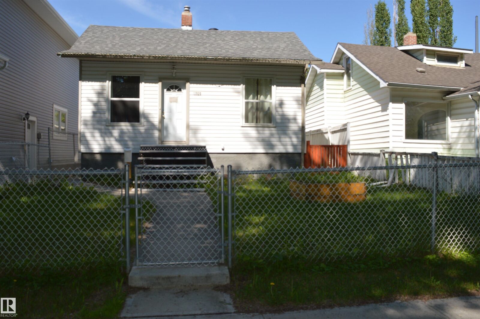 Property Photo:  11920 78 Street NW  AB T5B 2J5 